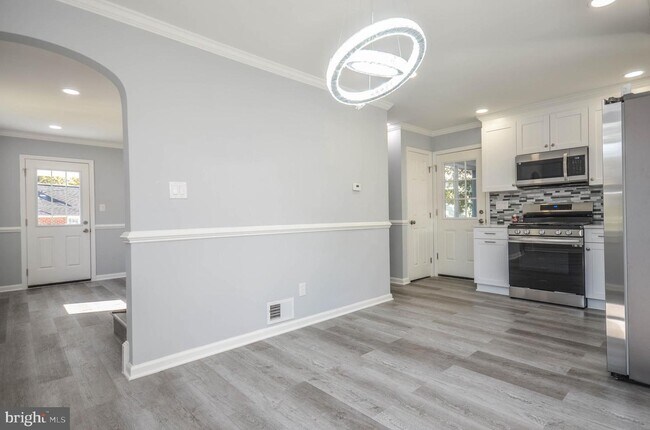 Photo - 2800 63rd Pl