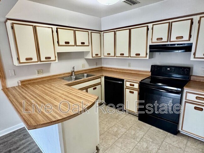 Photo - 2132 Point Hollow Ct.