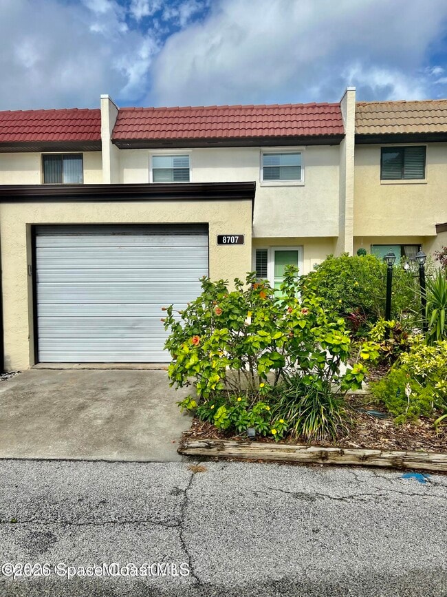 Building Photo - 8707 Bay Ct