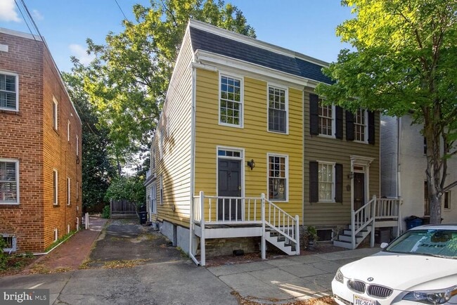 Building Photo - 407 S Royal St Rental