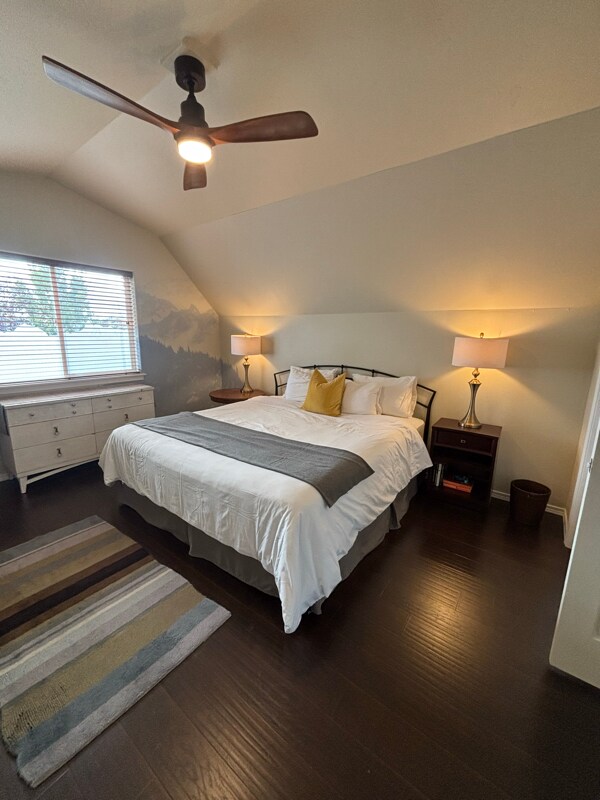 Photo - 715 Cedar St