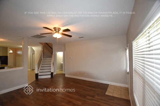 Photo - 652 Creekview Dr