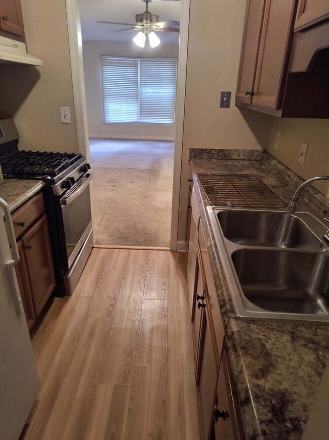 Photo - 2890 Carriage Dr Unit E