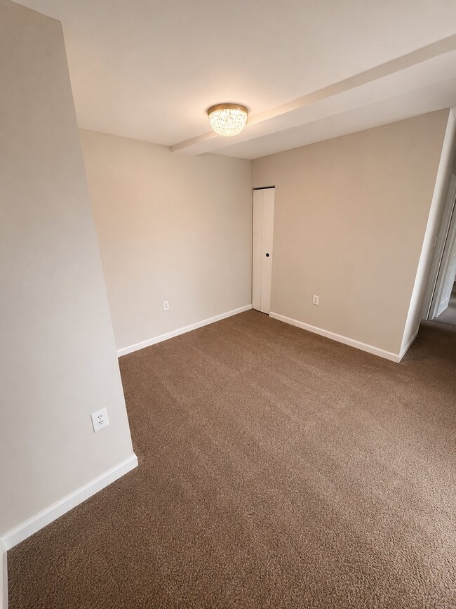 Photo - 434 Girard St