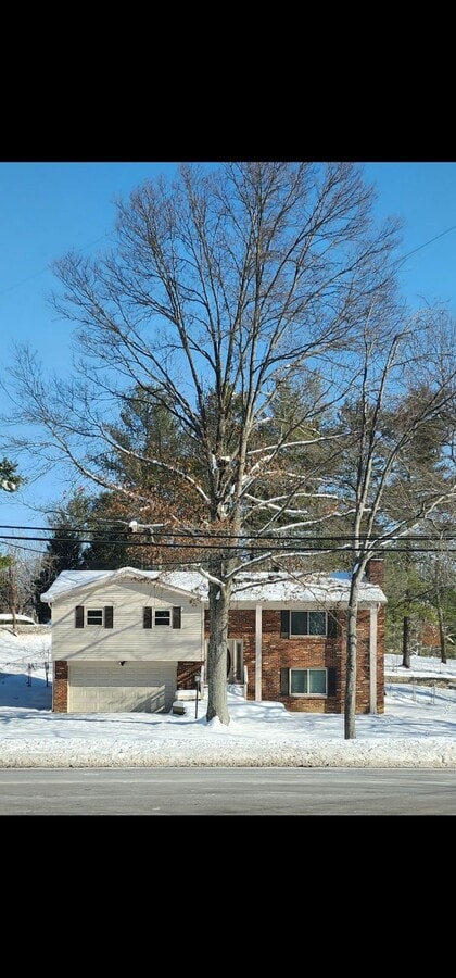 Photo - 10510 Deerfield Rd