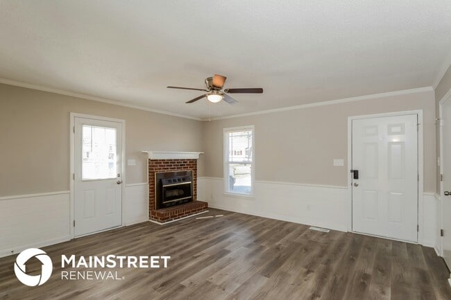 Photo - 413 Cardinal Dr