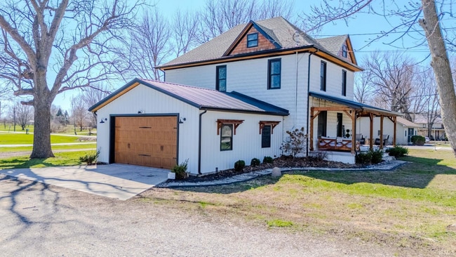Photo - 1695 Pike St