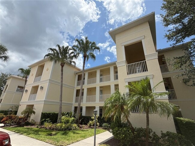 Building Photo - 600 Gardens Edge Dr Unit 633