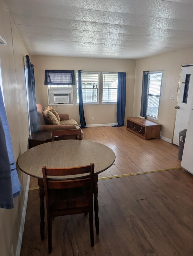 120 Fortner Ave