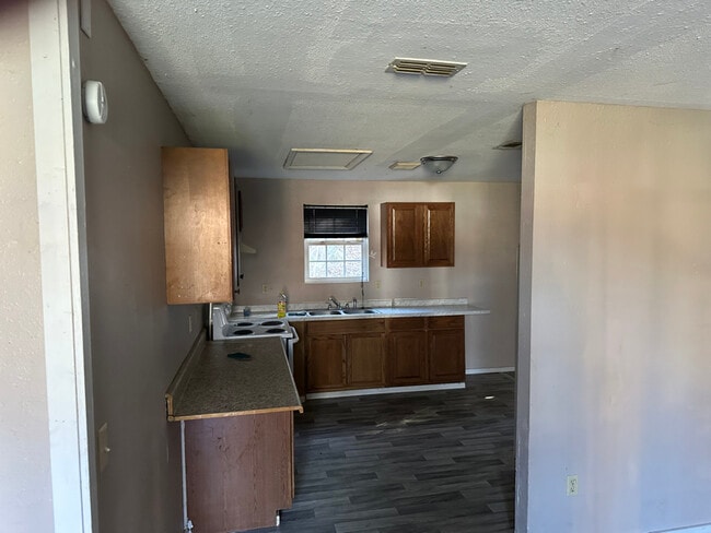 Photo - 618 Israel Rd