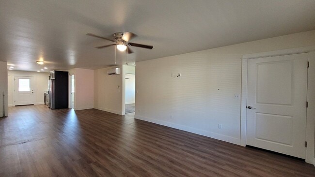 Photo - 2468 NE Kerr St