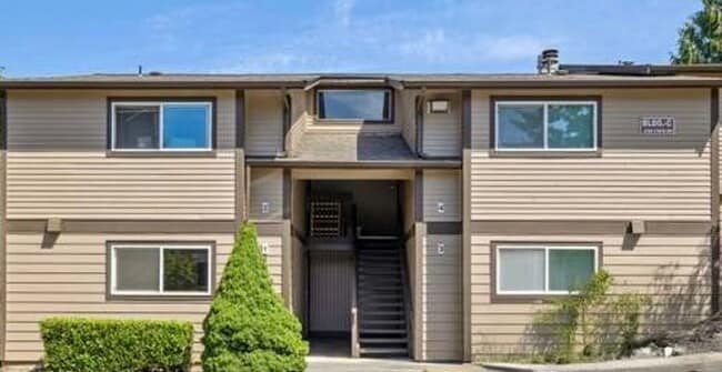 Building Photo - 1 Bedroom 1 Bath Upper Unit C4 Rental