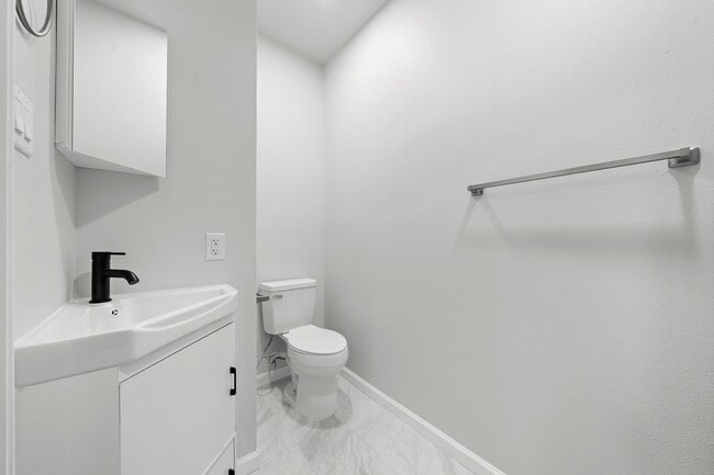 Building Photo - 803 Avenue K