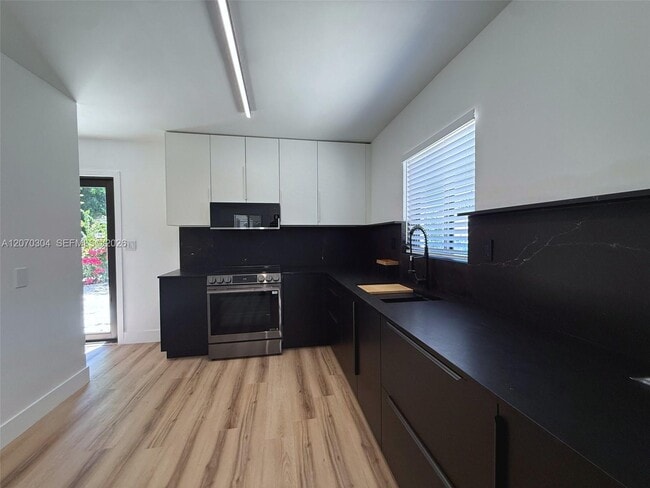 226 Hispanola Rd Unit 226