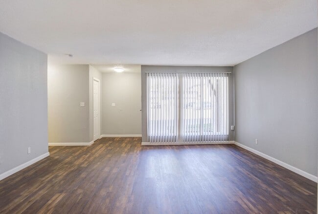 Photo - Wornall Place Apartments & Townhomes