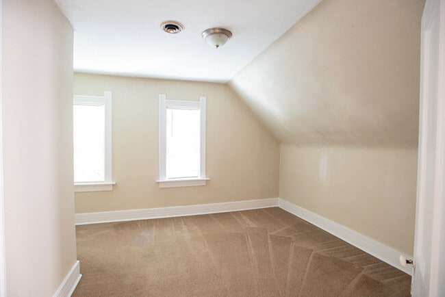 Photo - 2573 N Bartlett Ave Unidad A