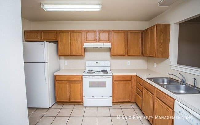 Photo - 908 N Belmont Ave