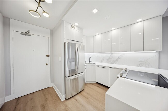 Photo - 88 W Schiller St Unit 2107L