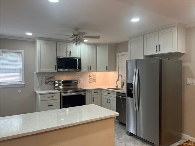 Photo - 694 Blackstone Ave