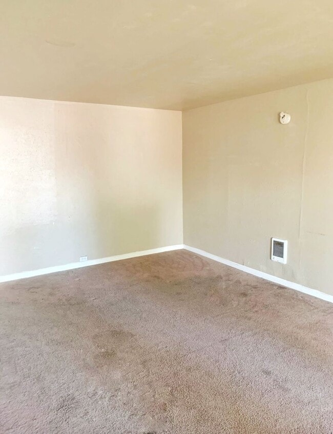 Photo - Charming 2-bedroom unit in fourplex