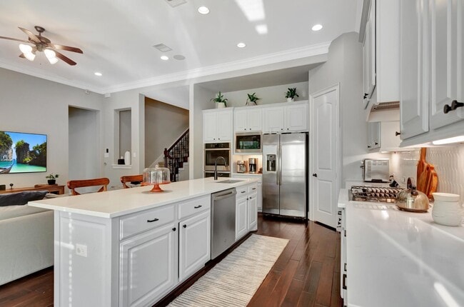 Photo - 34 W Lasting Spring Cir