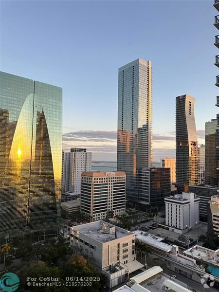 Building Photo - 1250 S Miami Ave Unit 2302 Rental