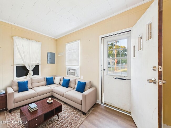 Photo - 505 W Dale St