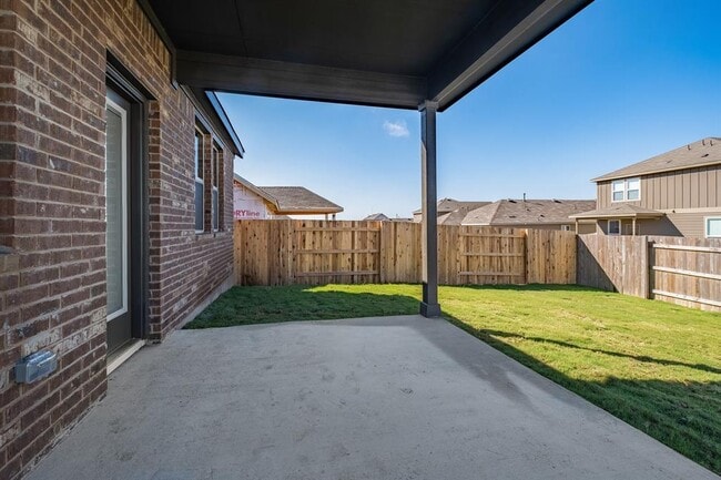 Photo - 108 Leatherleaf Dr