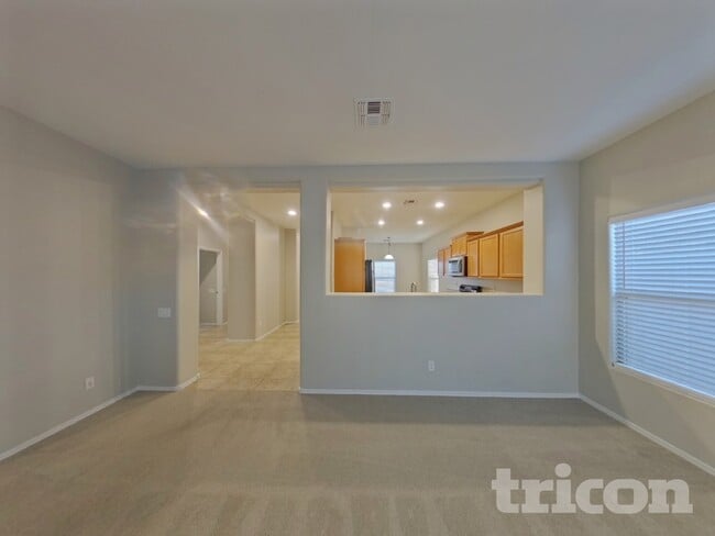 Photo - 42756 W Elizabeth Ave