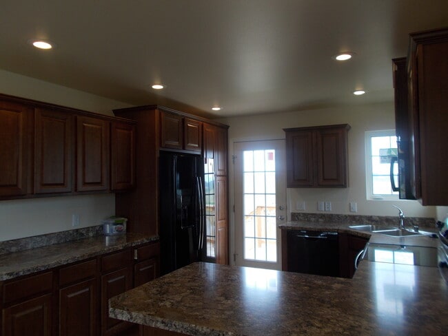 Photo - 3 Bed/ 2 Bath/ 2 Car Garage Newer Construction in Billings Heights