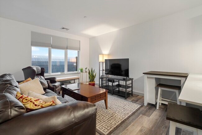 Photo - 180 Telford St Unidad 303 Rental