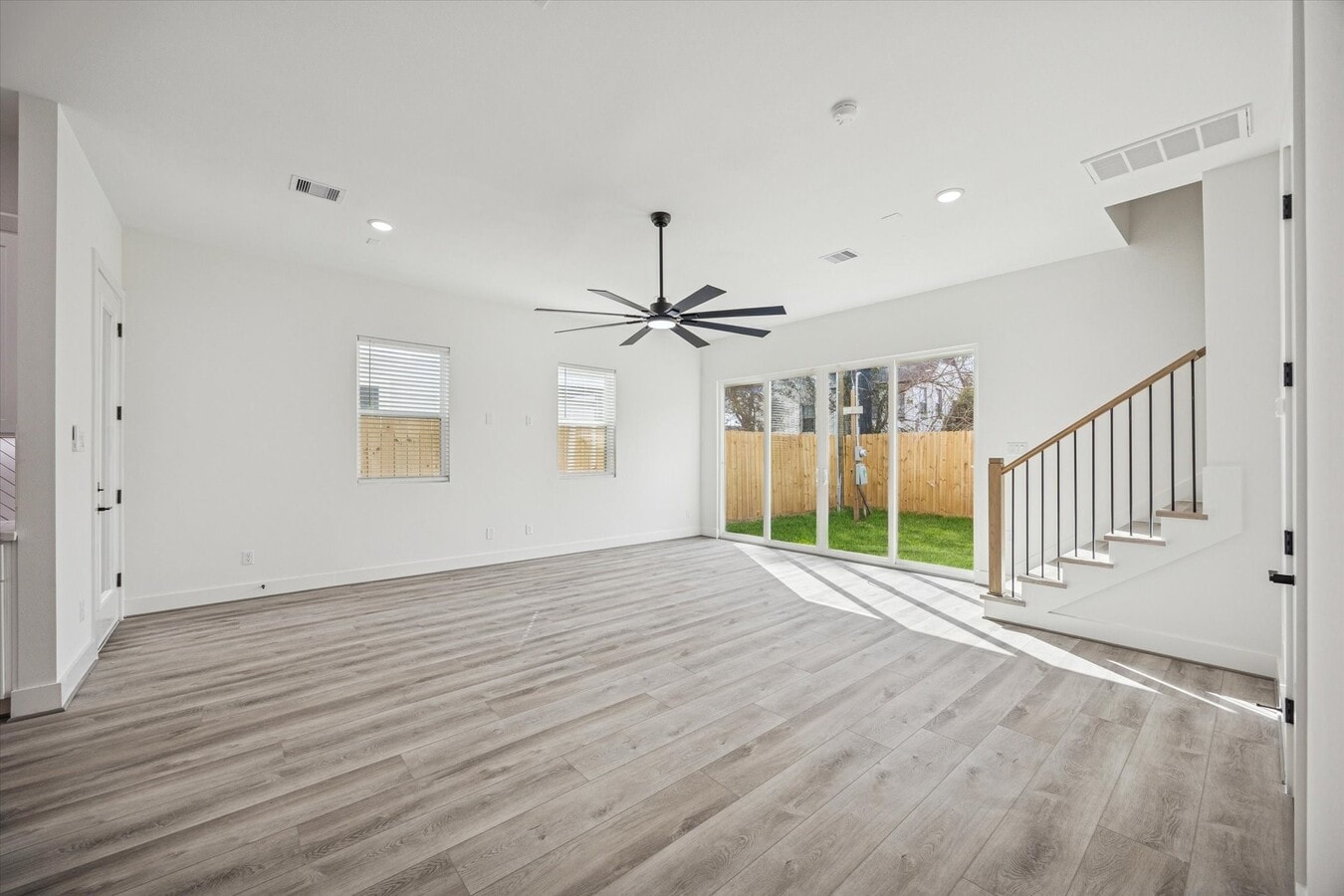 Photo - 6642 Lozier St