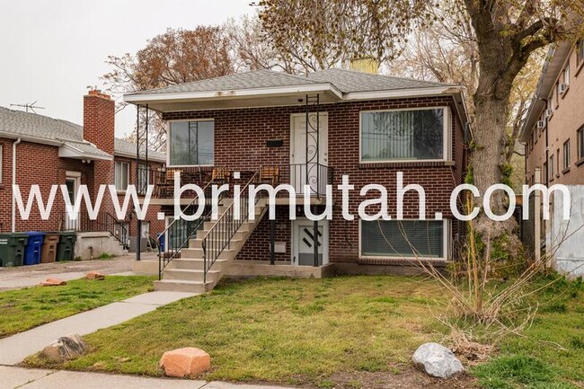 Photo - 224 W 400 N
