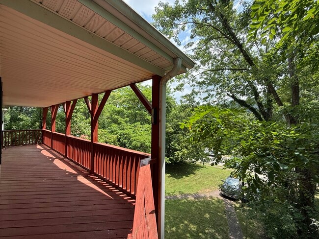 Building Photo - 5 Sterling Roberts Way