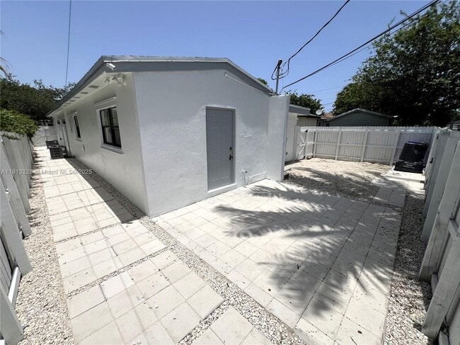 Photo - 2226 Cody St Unit 2