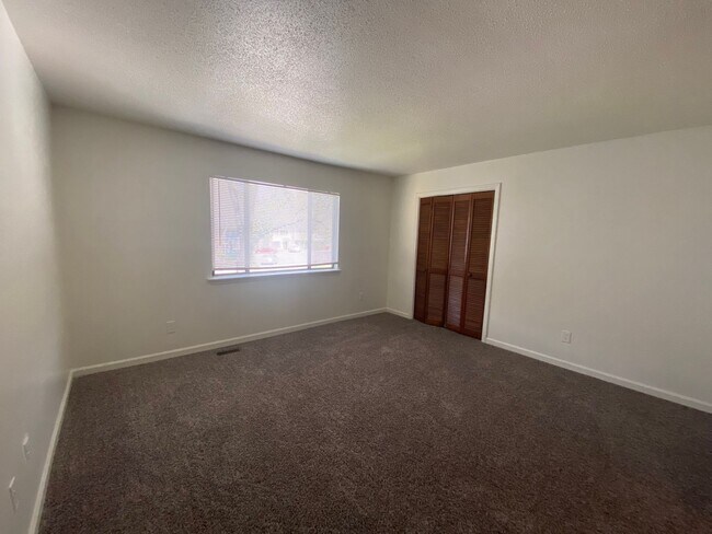 Photo - 2 bedroom, 1.5 bath end unit Townhouse near Forest Hills Shopping Center and Downtown Durham NC