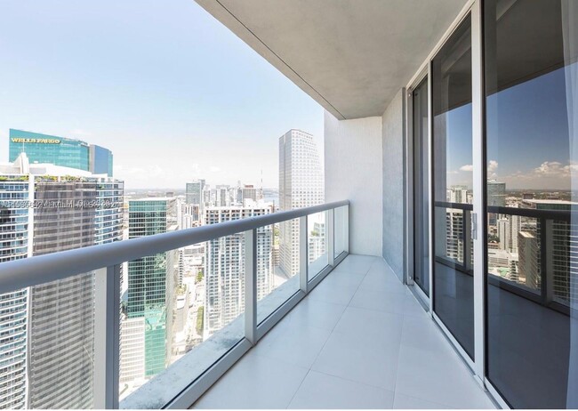 Building Photo - 465 Brickell Ave Unit 5306