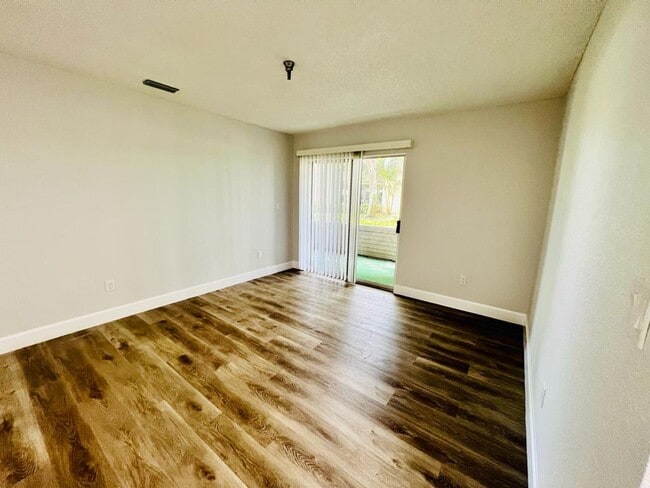Photo - ? Charming 1/1 Condo in Resort-Style Commu...