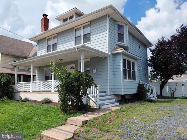Photo - 711 Bridgeboro St House