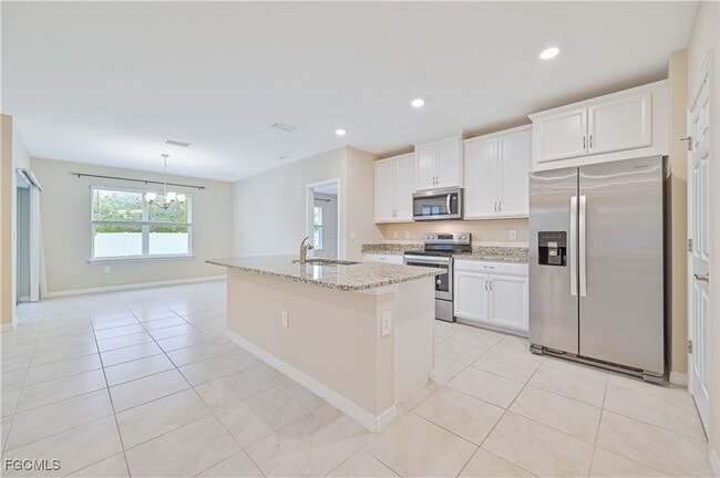 Photo - 3052 Royal Gardens Ave