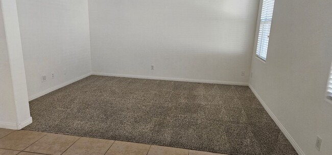Photo - Beautiful Spacious 3 Bedroom Home for Rent