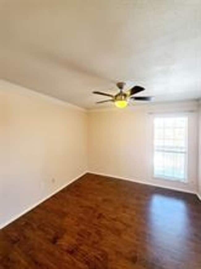 Photo - 18333 Roehampton Dr