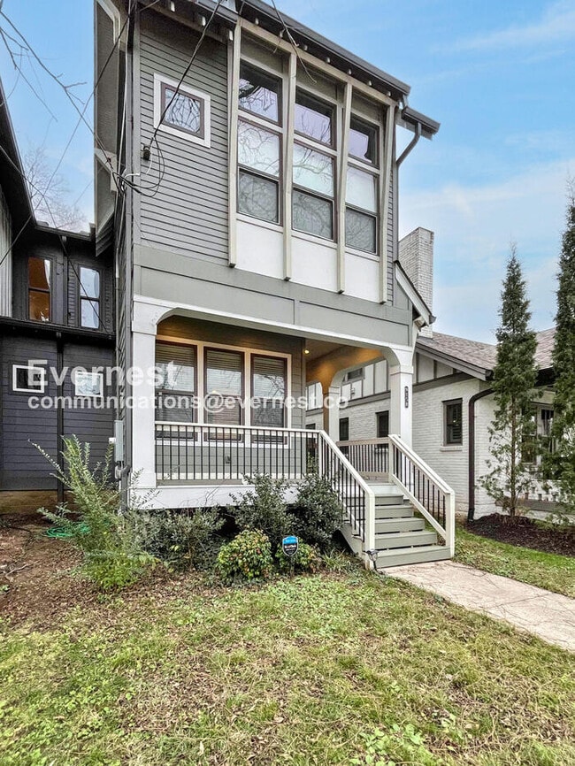 Photo - 915B Caruthers Ave