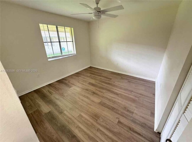 Photo - 5637 Taft St