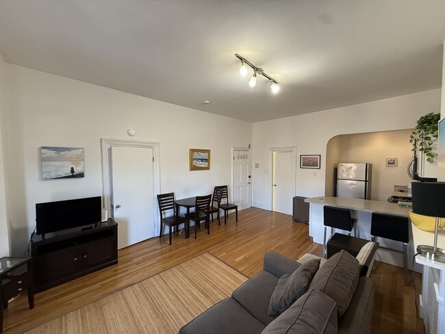 Photo - 668 Tremont St Unit 7