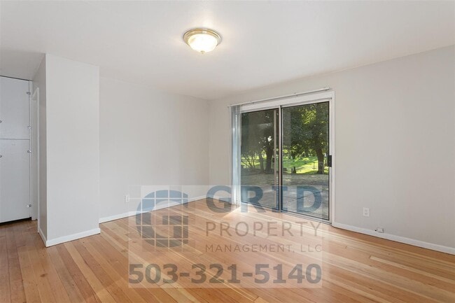 Photo - Charming 2BR House with Garage & Private Patio in Vancouver!