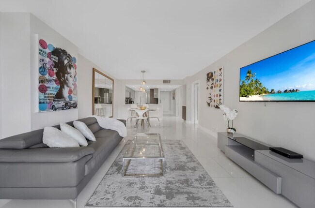 Photo - 1717 N Bayshore Dr Unit ID1054081P