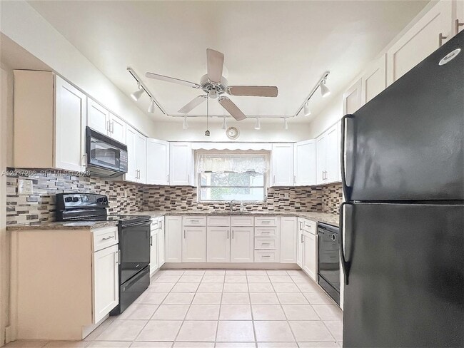Photo - 192 SW 62nd Terrace