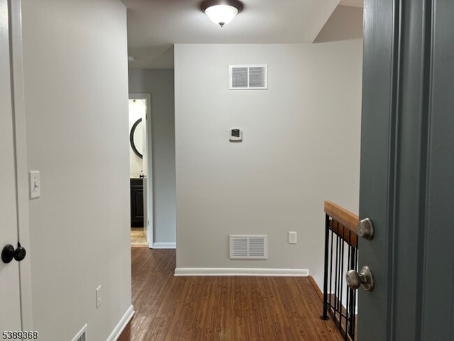 Photo - 606 Spruce Hills Dr