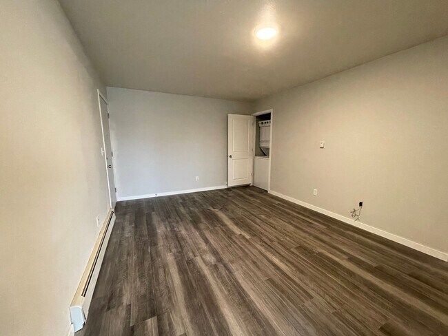 Photo - 929 Iowa Ave Unit 11